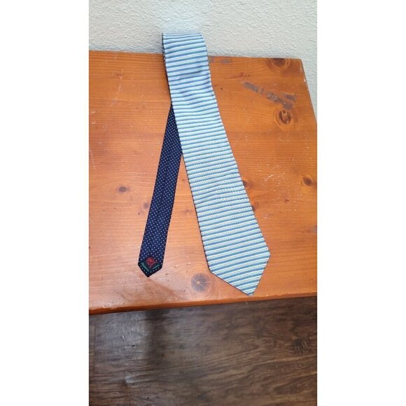 Tommy Hilfiger Mens Striped Silk Necktie 3.75" Blue/White With Polka Dot Accent - Picture 1 of 6
